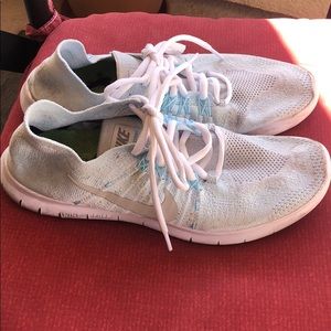 Nike light blue free RN flyknit